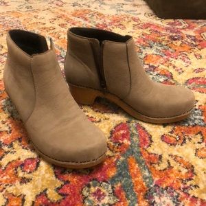 Dansko women’s Maria bootie in a light tan color